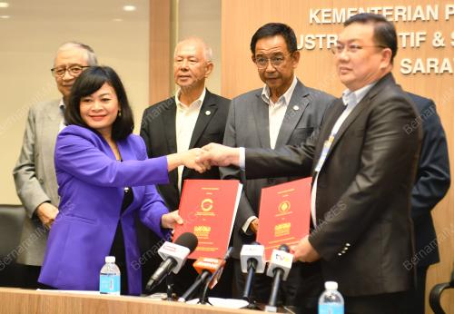 DATUK SERI ABDUL KARIM RAHMAN HAMZAH