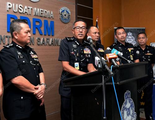 DATUK MOHD AZMAN MOHD SAPRI
