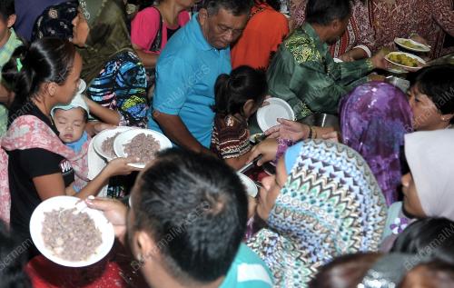 SK02_31012014_TAHUN_BARU_CINA