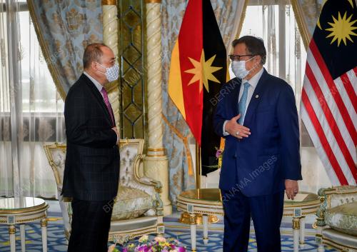 TAN SRI ABANG JOHARI TUN OPENG