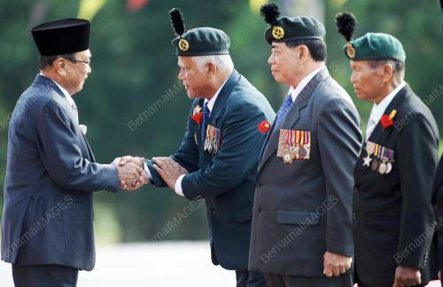TUN ABANG MUHAMMAD SALAHUDDIN ABANG BARIENG