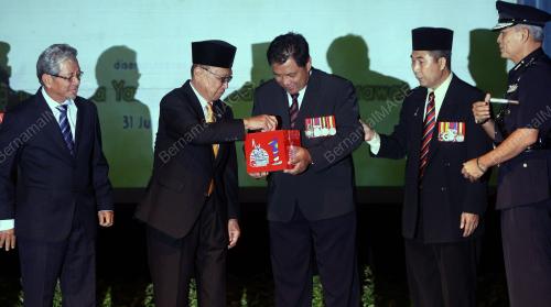 SK02_31072012_PAHLAWAN