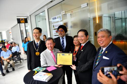 DATUK AMAR DR SIM KUI HIAN