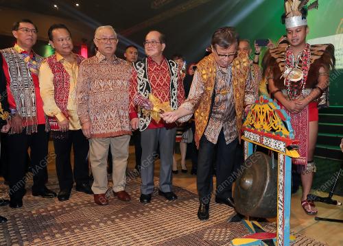 TAN SRI ABANG JOHARI TUN OPENG