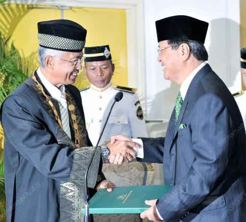 DATUK ABANG WAHAP ABANG JULAI