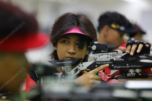 LATIHAN MENEMBAK ATLET SARAWAK