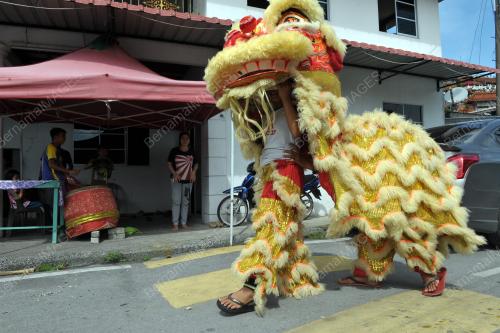 SK03_02012017_TARIAN_SINGA