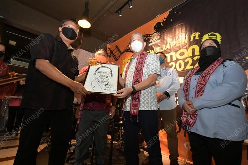 DATUK SERI FADILLAH YUSOF