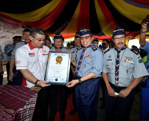 TAN SRI ABANG JOHARI TUN OPENG
