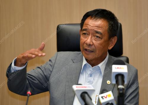 DATUK SERI ABDUL KARIM RAHMAN HAMZAH