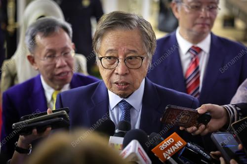 TAN SRI ABANG JOHARI TUN OPENG