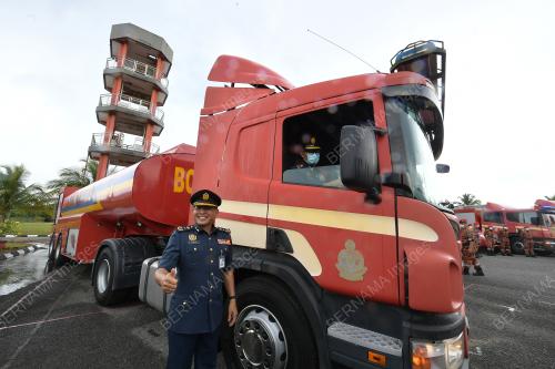 DATUK SERI MOHAMMAD HAMDAN WAHID