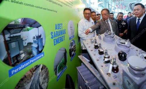 TAN SRI ABANG JOHARI TUN OPENG