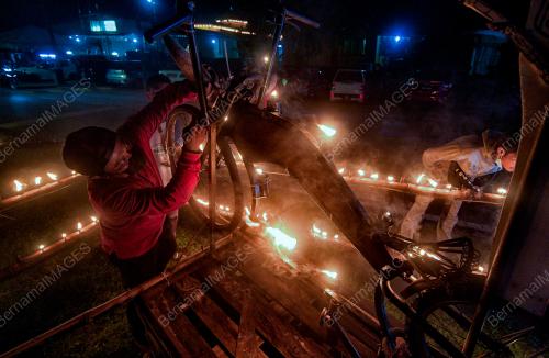 PELITA MENJELANG AIDILFITRI