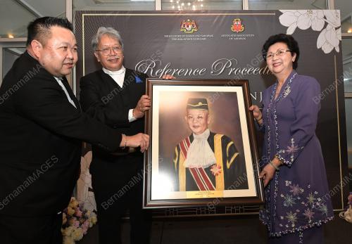 TAN SRI ABANG ISKANDAR ABANG HASHIM