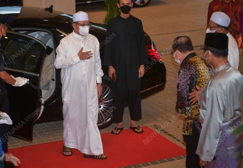 TAN SRI ABANG JOHARI TUN OPENG