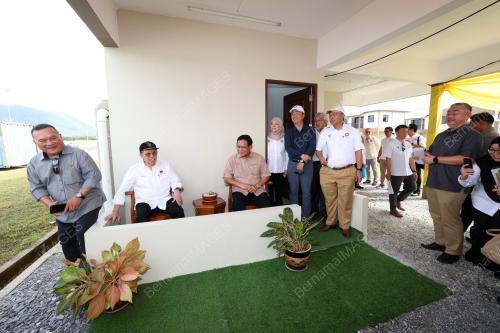 TAN SRI ABANG JOHARI TUN OPENG