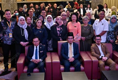 DATUK DR JUANDA JAYA