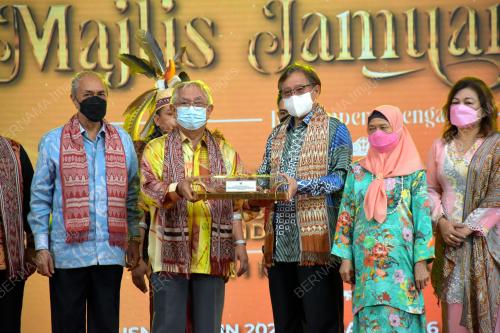 TAN SRI ABANG JOHARI TUN OPENG