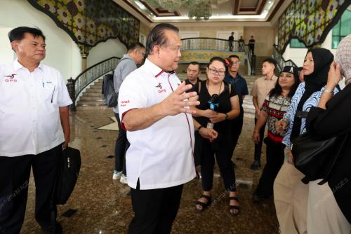 TAN SRI ABANG JOHARI TUN OPENG