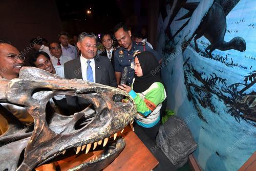 SK03_07052018_PETROSAINS_DINOTREK_BN201805067891