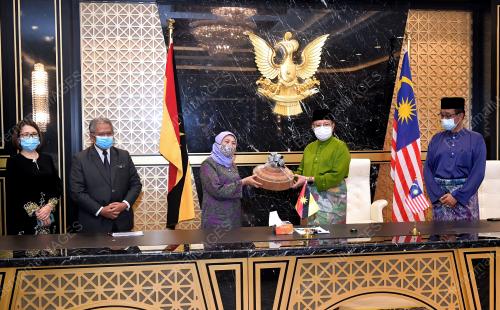 DATUK PATINGGI ABANG JOHARI TUN OPENG