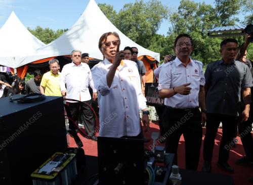 TAN SRI ABANG JOHARI RUN OPENG