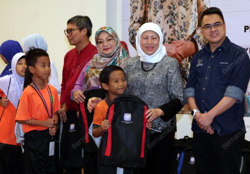 DATUK SERI NANCY SHUKRI
