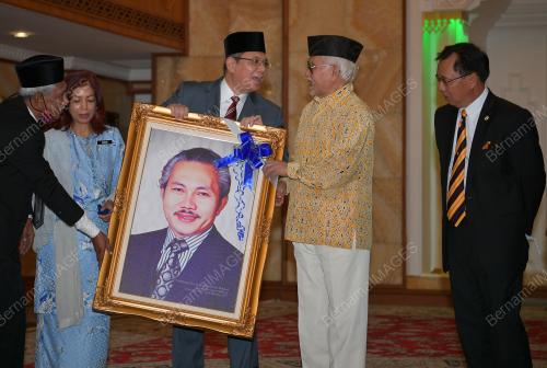 TUN ABDUL TAIB MAHMUD