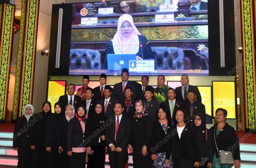 SK03_08112018_SIDANG_DUN_SWK