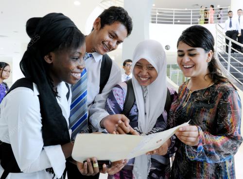 PELAJAR UNIMAS