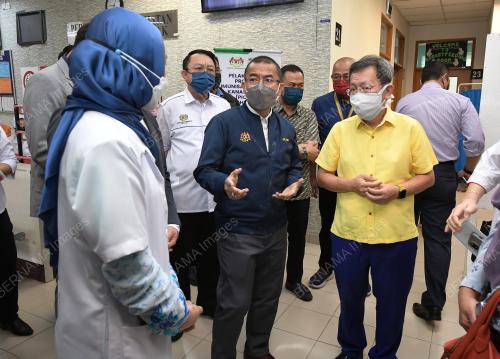 DATUK DR AZMI GHAZALI