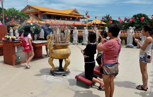 SK03_10052017_WESAK