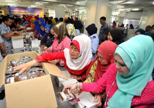 SK03_10062017_BUNGKUS_KUIH_RAYA_BN201706096488