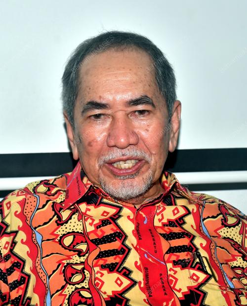 DATUK SERI DR WAN JUNAIDI TUANKU JAAFAR