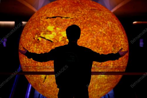 HELIOS : THE SUN
