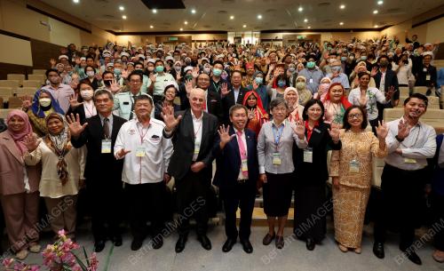 DATUK SERI DR SIM KUI HIAN