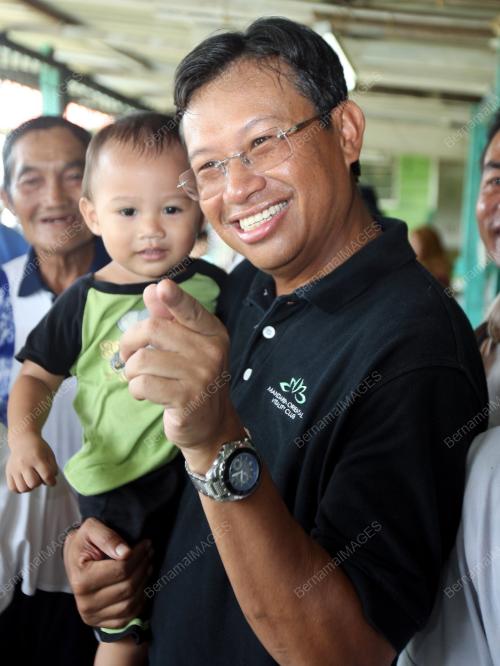 AHMAD SHABERY CHEEK