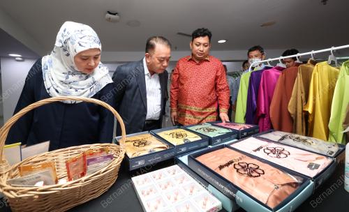 TAN SRI ABDUL AZIZ DATUK HUSAIN