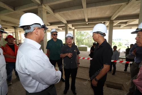 DATUK AMAR DOUGLAS UGGAH EMBAS