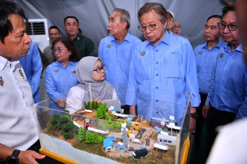 TAN SRI ABANG JOHARI TUN OPENG