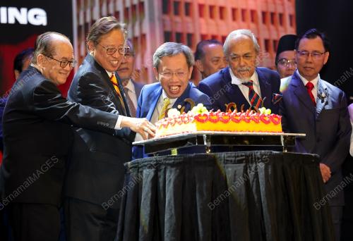 TAN SRI ABANG JOHARI TUN OPENG