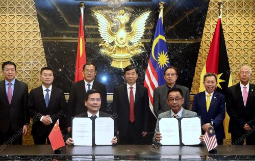 TAN SRI ABANG JOHARI TUN OPENG