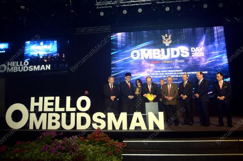 DATUK AMAR DOUGLAS UGGAH EMBAS