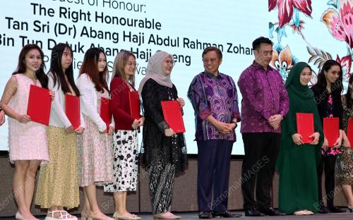 TAN SRI ABANG JOHARI TUN OPENG