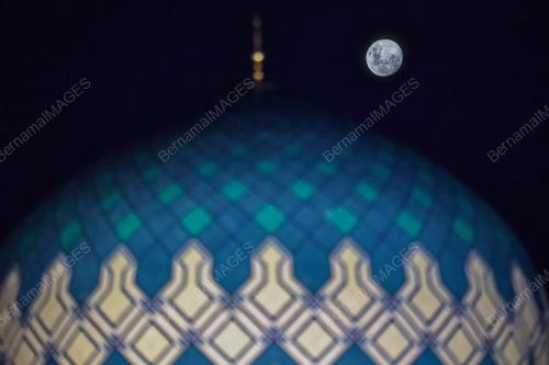 BULAN PURNAMA