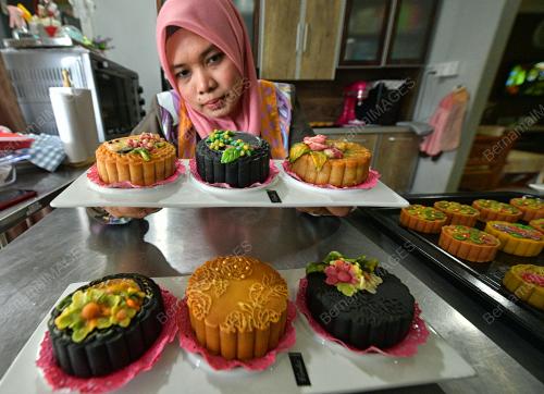SK03_14092019_KUIH_BULAN