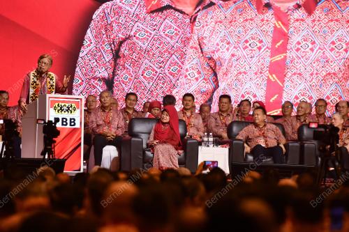 TAN SRI ABANG JOHARI TUN OPENG