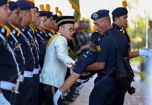 PERSIDANGAN DEWAN UNDANGAN NEGERI SARAWAK