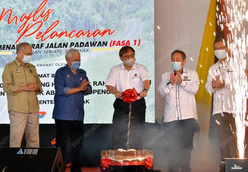 DATUK ABANG JOHARI TUN OPENG